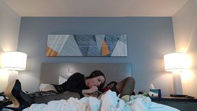bailey wilde sucks huge crossdresser s cock