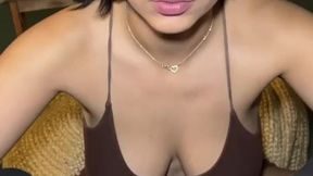 Ridiculously Large Booty Beauty Gets a Blow Job