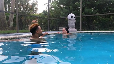 FINNYSPLAYHOUSE - Big Booty Step Sister Davina Winter Gets Fucked in Pool while Parents Are Away