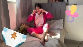 Morning Diaper Play: full diaper and final change