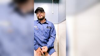 Big jizz shot in the douche at work