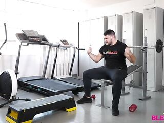 Personal coach eats his client