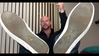 Aksi solo jarak dekat: lelaki gay yang suka berkaki merempuh lubang laparnya