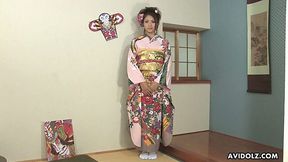 Enchanting Japanese geisha Iori Mizuki rubs her hairy pussy all alone