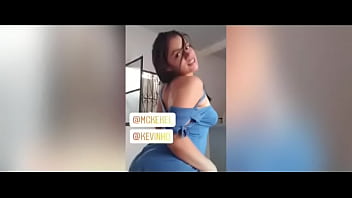 Mujer maravilhosa bailando...