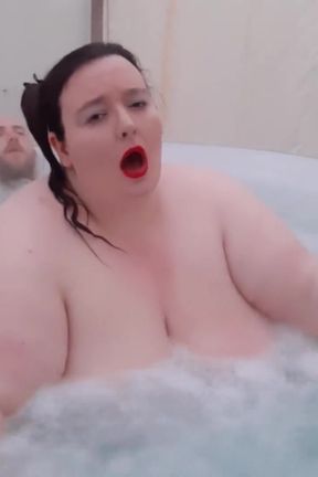 SSBBW BBW has sex in hot tub doggy