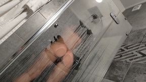 Naughty MILF mom gets caught on camera showering