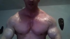 Muscle Daddy wants to dominate you with his huge biceps!