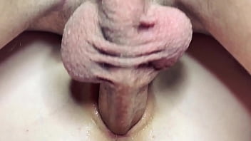 The wife rides a hard dick and cum splashes into her pussy!