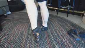 Christmas Socks and Muscular Calves WMV 720 Silent Clip