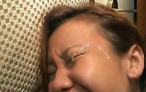 Thai saori 18 sucky sucky and gets sticky on her face