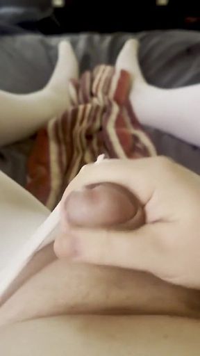 Trans Girl in Pantyhose Cums From Vibrator