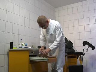 Sexy Gynecologist Exam Turns Into Wild Snatch Pounding