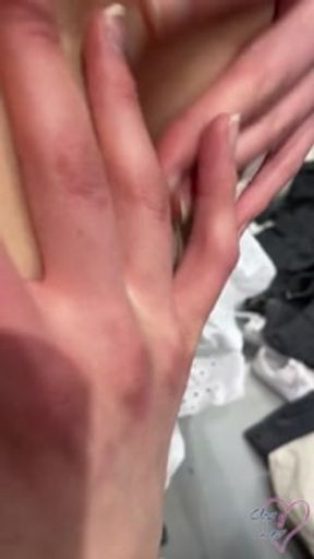 I TAKE MY GIRLFRIEND SHOPPING AND SHE DRAG ME INTO THE DRESSING ROOMS - AMATEUR COUPLE