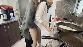 Lesbian Kitchen Sex – Slut Fucks Boyfriend's Stepsis