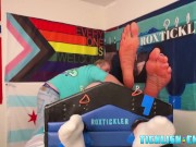 Chubby dom Matt seduced Ryan into foot and body tickling