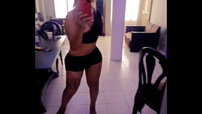 Tu nena karolina solo en Guayaquil