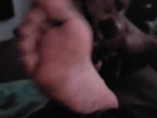 1023FEET step sibling gives tugjob with soft soles