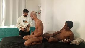 pornstar brasil - bastfuckers - filmaker fodeu o casal que o contratou pra gravar uma foda amadora - sexo gay brasil - bareback brasil - trio de putos fodendo gostoso