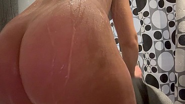 Siswet pregnant porn use a Coca Cola can and use my holes