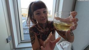 pee desperation and drinking in amsterdam