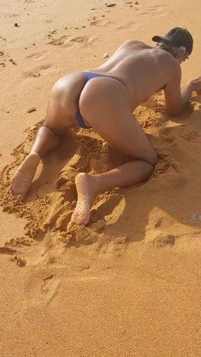 Ladysilva on the Beach Showing off Her Hot Ass in Bikini