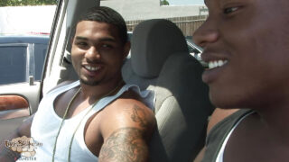 Gay děvky, velký černý péro šukané do zadku v hardcore análním gangbang