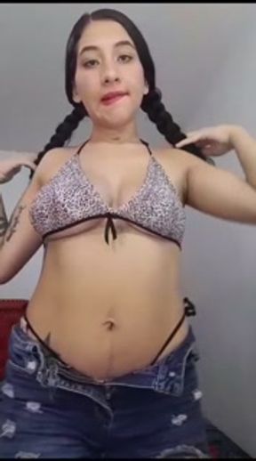 Colombian makes video call with her very neighbor