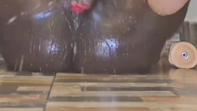 Big ass Ebony squirts in hot solo toying session