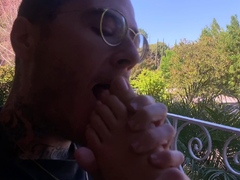Amateur Foot Fetish Girlfriend Sucks and gives a Footjob