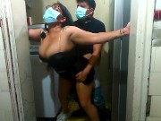 CUÑADO ME FOLLA MIENTRAS LAVO ROPA CON FALDA MUY CORTA