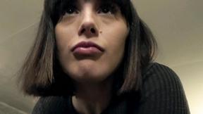 ”Alyson, 19, waitress at Nippon in Aubagne!”