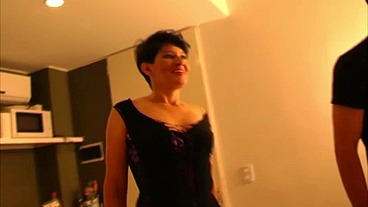 PERLA LOPEZ, PSICOLOGA ninfomana ,DE FIESTA HASTA CON EL CADETE DE LA PIZZERIA