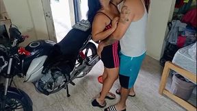 Me dej&oacute_ llena de leche el mecanico