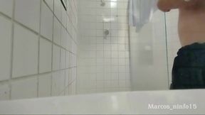 I Traveled to the Capital and Stayed in a 2-star Hotel! at Night, I Took a Shower in the Worst Hotel