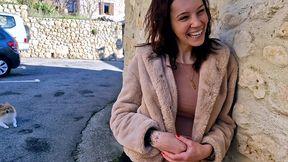 bombe de 28ans, cataleya fait des premiers pas remarques devant la camera !