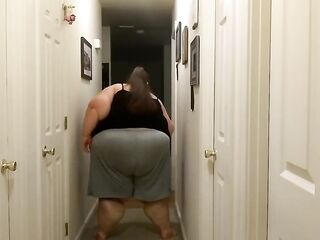 Ssbbw works out
