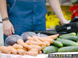 Brazzers - Real Wife Stories - The Farmers Wife scene starr