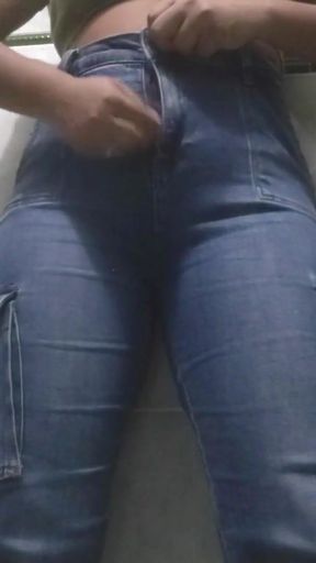 Must-see moment from &quot;Camera in public bathroom captures nurse pissing&quot;