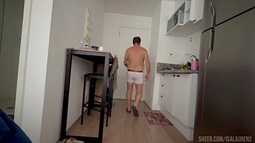 daddy safado chamou diarista pra faxina mas recebeu ela de cueca em casa