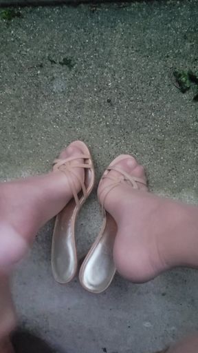 Cumming on Feet Outside