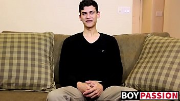 Twink is impossible to stop from jerking off after interview