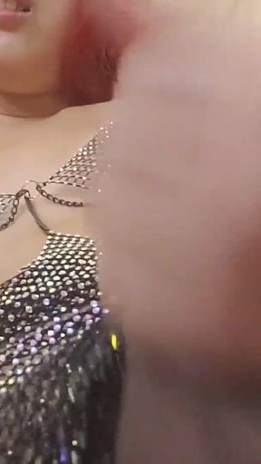 Chainmail Warrior Reina Hanno Polishes Her Rod with Oiling