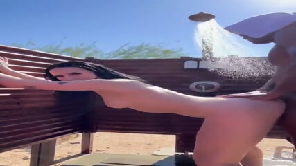 Showering Snowbunny Fucked By Bbc