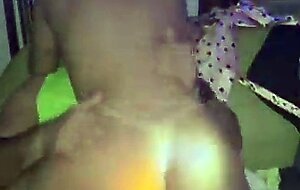 Sortudo ganhou sentada da ex esposa e da ex cunhada durante menage das manas, tem que