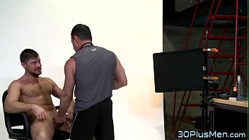 Buff bear rims and fucks for cum on ass