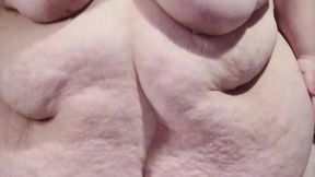 SSBBW BELLY TWERKING JIGGLES ON THE BED POV