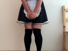 Cosplay Japanese Maid Pees in HD Homemade Video