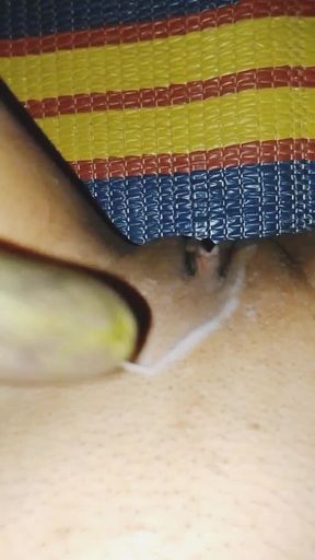 Bangladeshi girl fuking her tight pussy with begun brinjal.