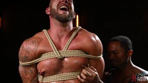 Meaty Beefcake Tryp Bates Ready to Take Sean Xavier's Massive Cock